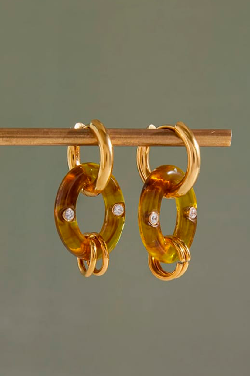 Aretes Brown